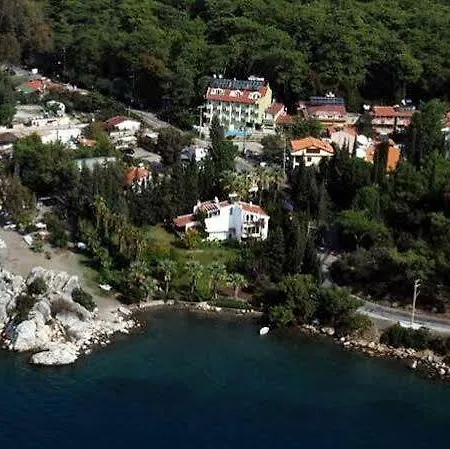 Anerissa Мармарис